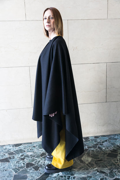 Midi recycled wool cape